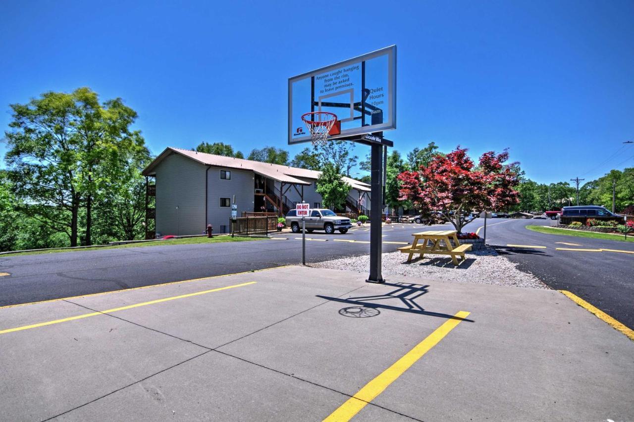 Inviting Branson West Condo With Pool Access Exterior foto